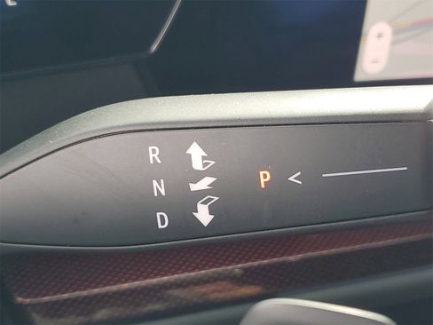 Used 2025 Chevrolet Traverse RS w/ LPO, Floor Liner Package image 33