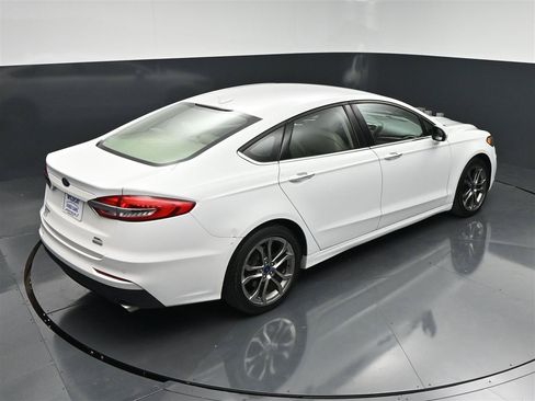 Used 2020 Ford Fusion SEL FWD image 24