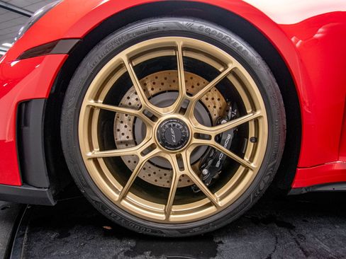 Certified 2026 Porsche 911 GT3 RWD image 40