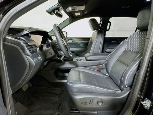 Used 2024 GMC Acadia Denali w/ LPO, Floor Liner Package AWD/4WD image 20