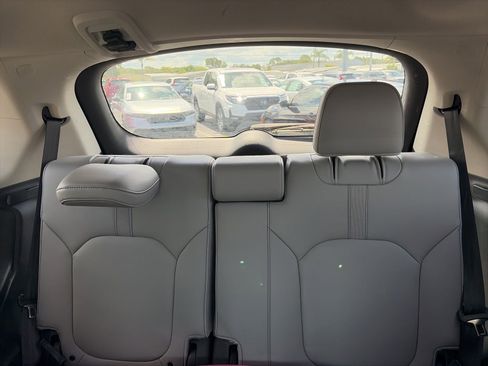 Certified 2025 Honda Pilot EX-L image 10