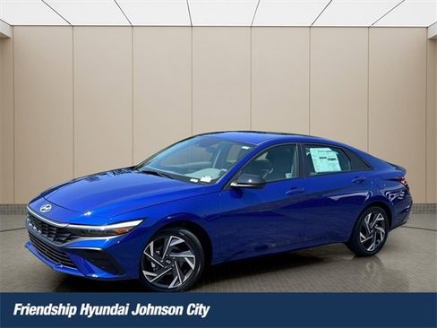 New 2025 Hyundai Elantra SEL image 1