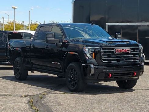 Used 2024 GMC Sierra 2500 AT4 w/ AT4 Premium Plus Package AWD/4WD image 2