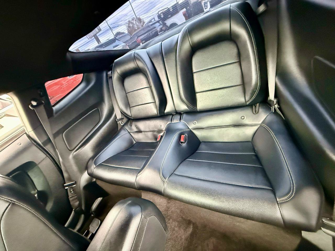 Used 2015 Ford Mustang Premium RWD image 32