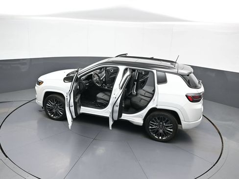 Used 2023 Jeep Compass High Altitude w/ Driver Assist Group I AWD/4WD image 43