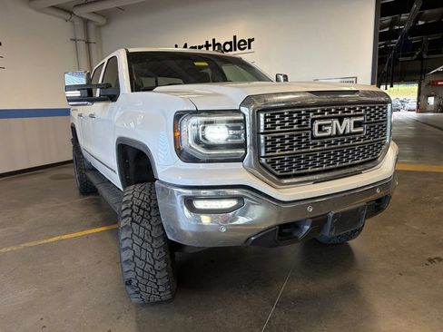 Used 2017 GMC Sierra 1500 SLT AWD/4WD image 3