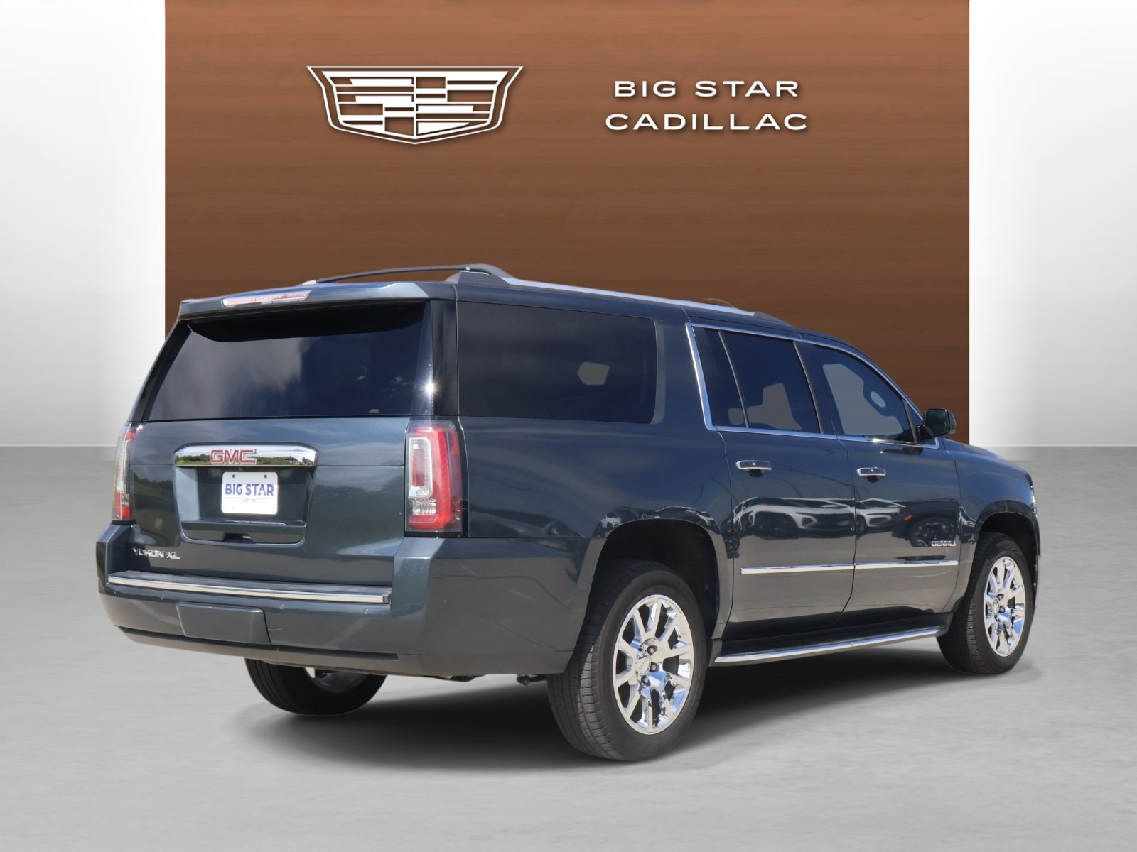 Used 2019 GMC Yukon XL Denali w/ Open Road Package RWD image 5