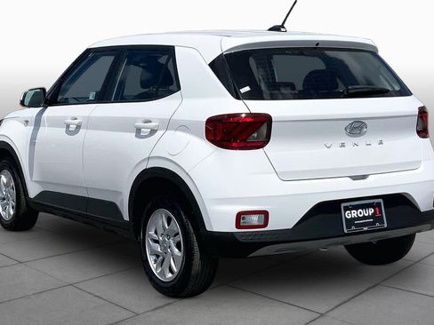 Used 2025 Hyundai Venue SE FWD image 11