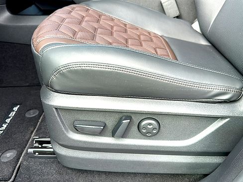 New 2026 Nissan Armada Platinum image 13