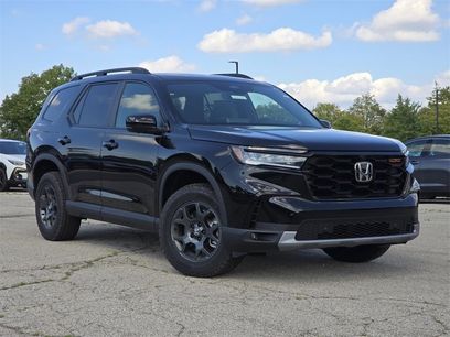 New 2025 Honda Pilot TrailSport