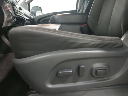 Used 2017 Nissan Titan SV AWD/4WD image 79