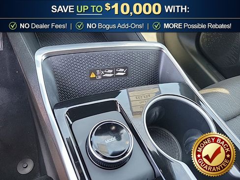 New 2026 Chevrolet Equinox LT w/ Convenience Package II FWD image 23