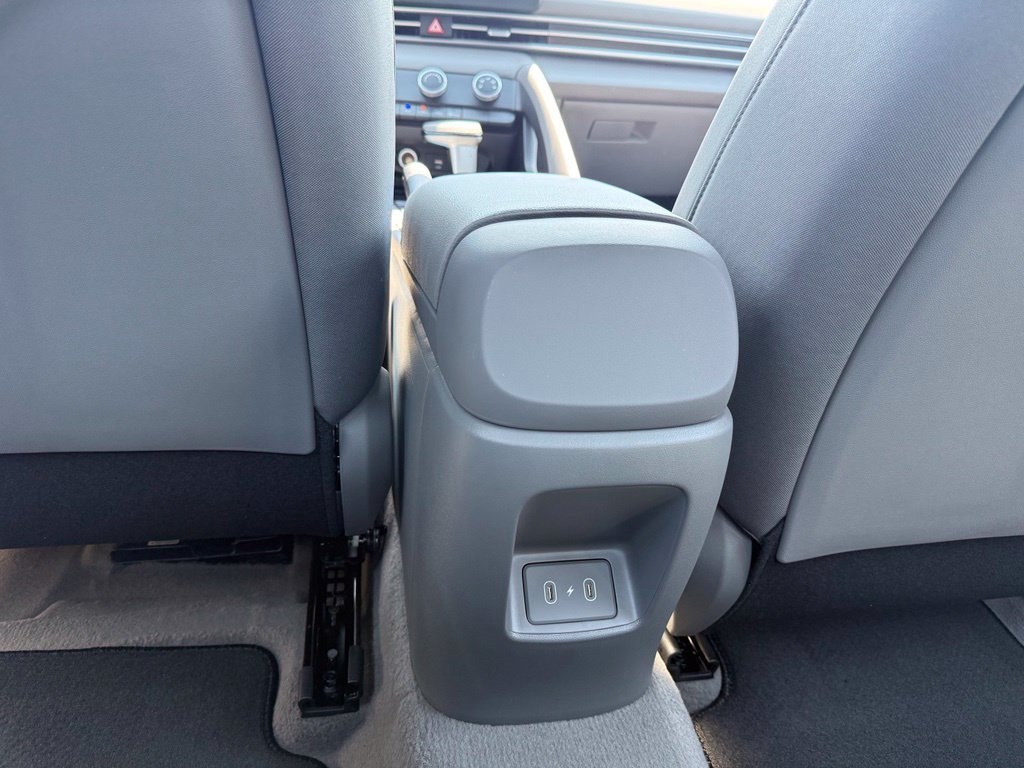 Used 2024 Hyundai Elantra SE FWD image 25