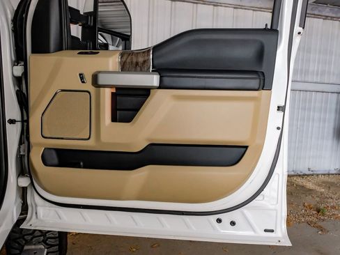 Used 2017 Ford F350 Lariat w/ Lariat Ultimate Package image 45