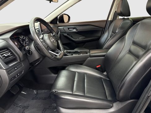 Used 2023 Nissan Rogue SV w/ SV Premium B Package FWD image 17