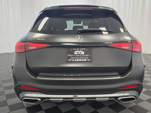 New 2025 Mercedes-Benz GLC 300 4MATIC image 5