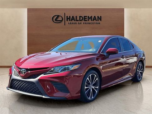 Used 2018 Toyota Camry SE w/ Protection Package (Q2) image 3
