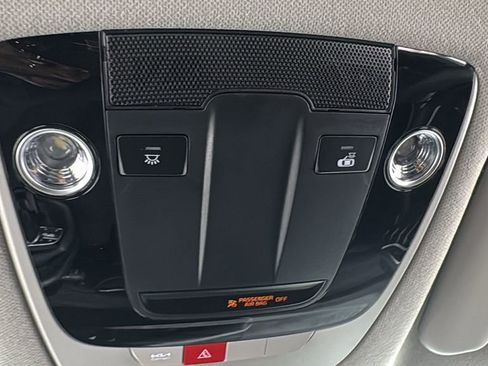 Used 2025 Kia Seltos SX image 31