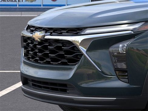 New 2026 Chevrolet Trax LT w/ Driver Confidence Package image 13