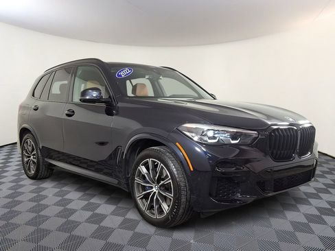 Used 2022 BMW X5 xDrive40i w/ M Sport Package AWD/4WD image 1