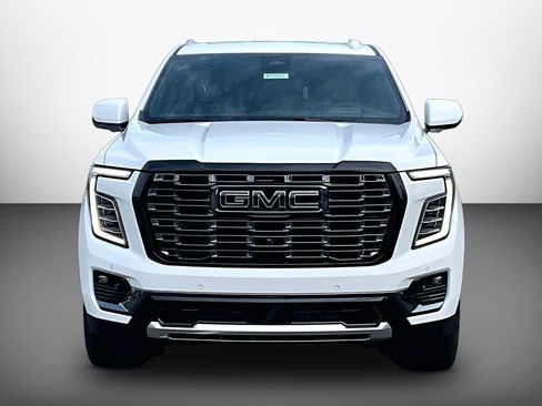 Used 2026 GMC Yukon Denali Ultimate AWD/4WD image 2