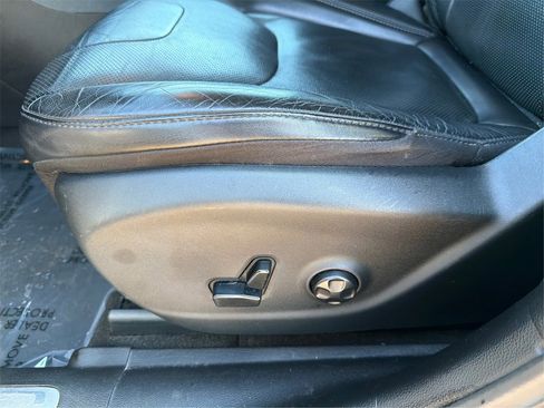 Used 2020 Jeep Cherokee Limited image 19