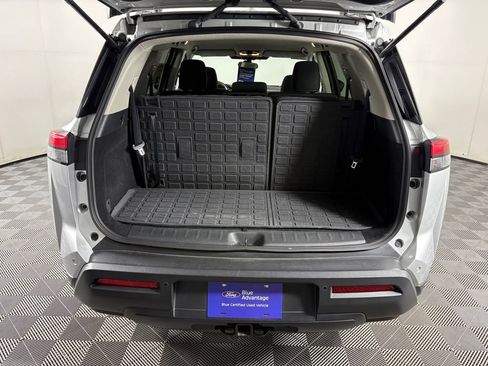 Used 2023 Nissan Pathfinder SV AWD/4WD image 32