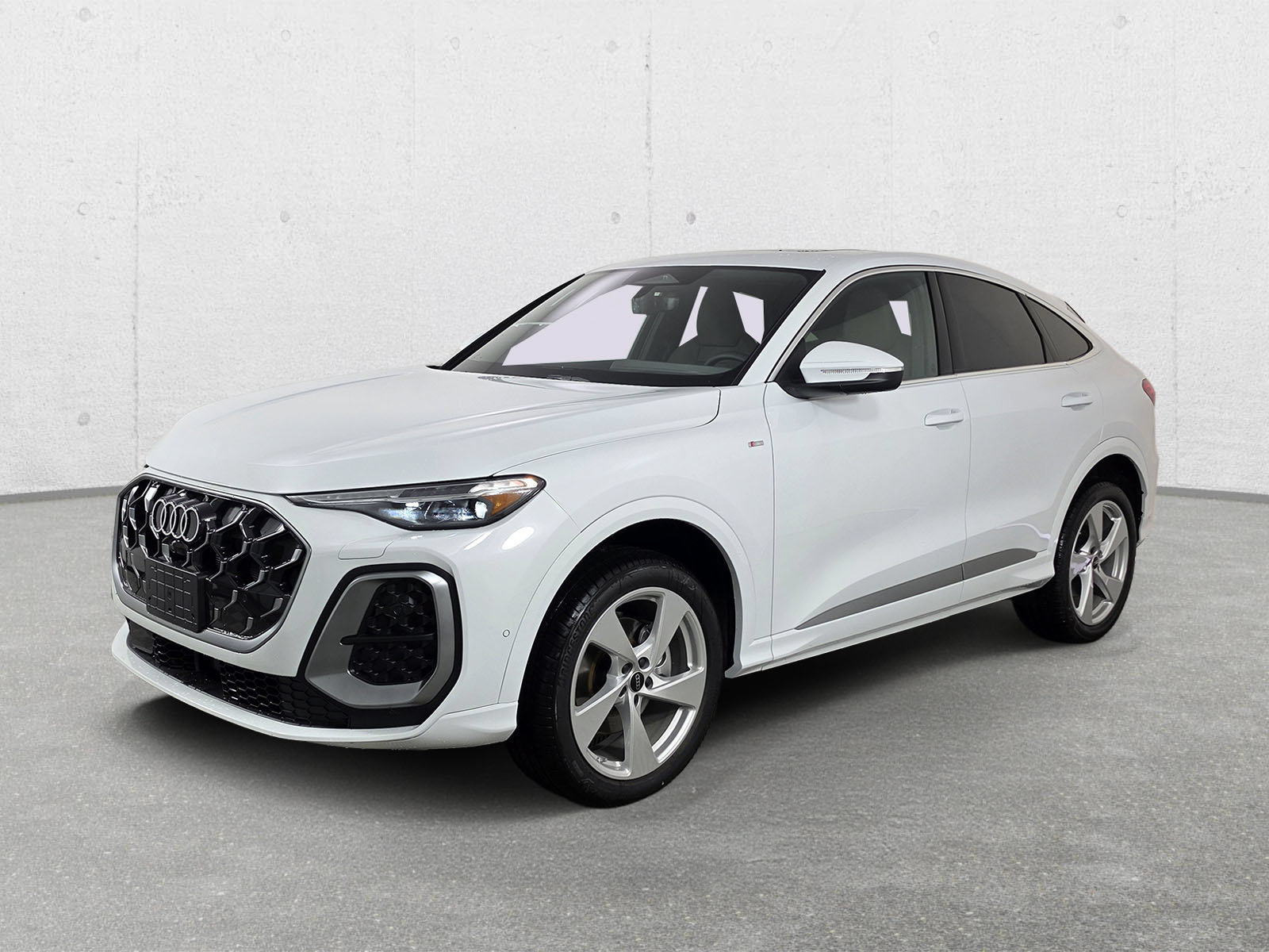 New 2026 Audi Q5 Premium Plus AWD/4WD image 3