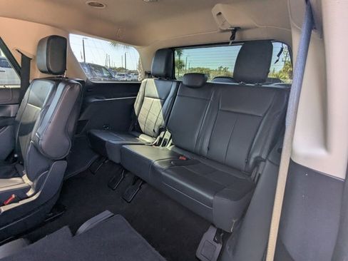 Certified 2022 Ford Expedition XLT image 15