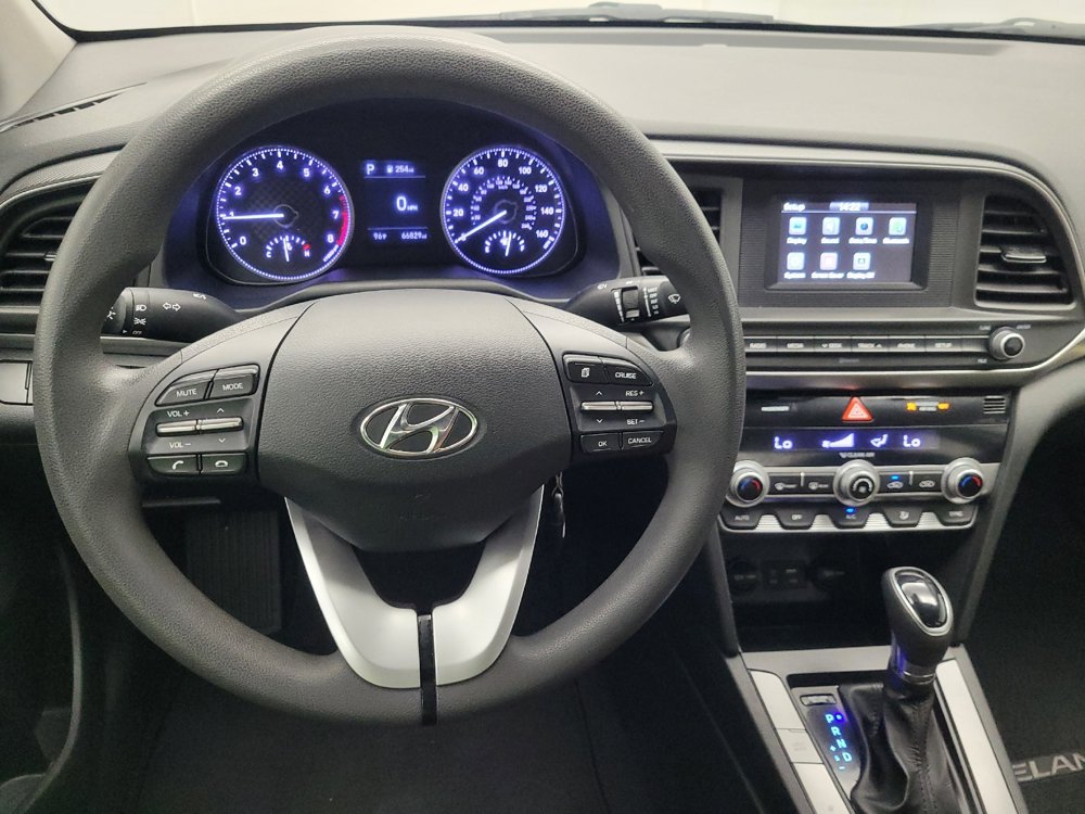 Used 2020 Hyundai Elantra SE w/ Cargo Package (C1) FWD image 22