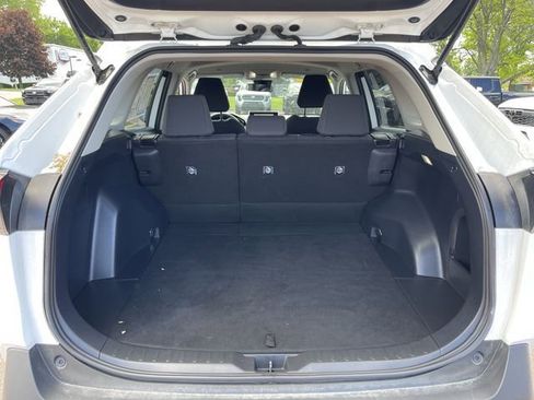 Used 2025 Toyota RAV4 LE AWD/4WD image 22