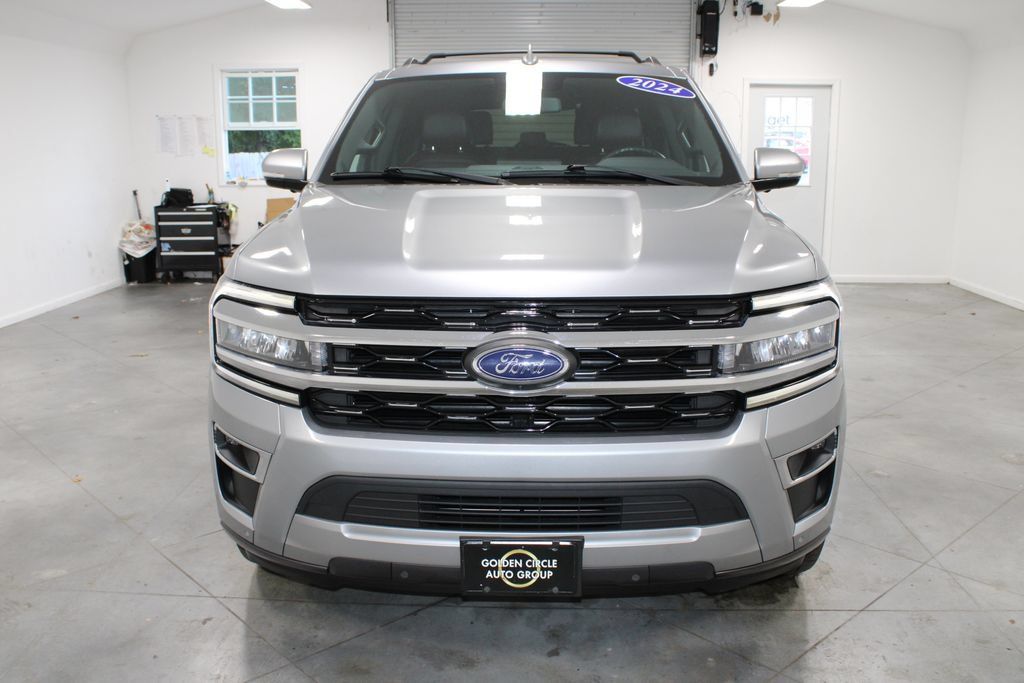 Used 2024 Ford Expedition Max Limited AWD/4WD image 3