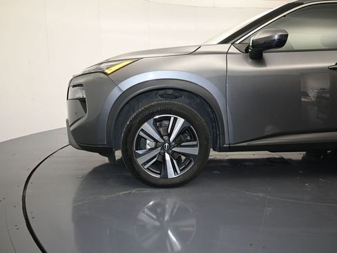Used 2024 Nissan Rogue SL AWD/4WD image 9