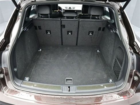 Used 2022 Porsche Macan image 16
