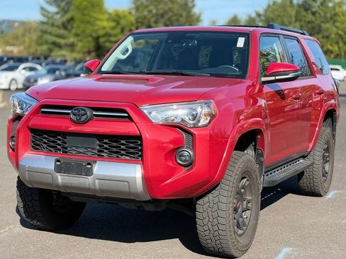 Used 2021 Toyota 4Runner TRD Off-Road Premium w/ Moonroof Package AWD/4WD image 1