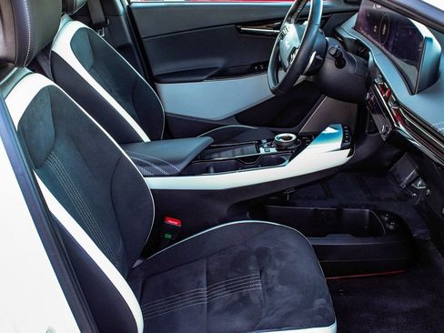 Used 2024 Kia EV6 GT-Line image 42