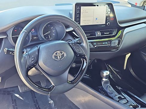 Used 2021 Toyota C-HR Limited image 15