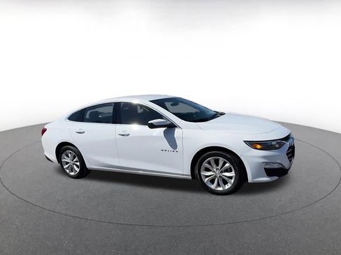 Used 2023 Chevrolet Malibu LT image 2