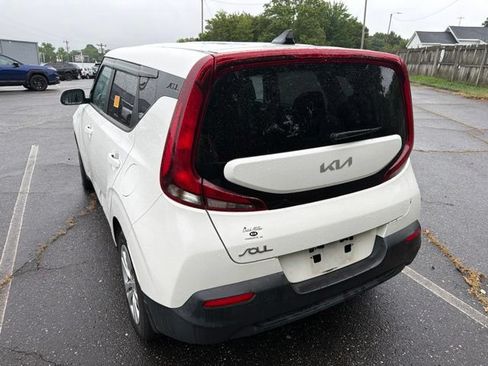 Used 2022 Kia Soul LX FWD image 7