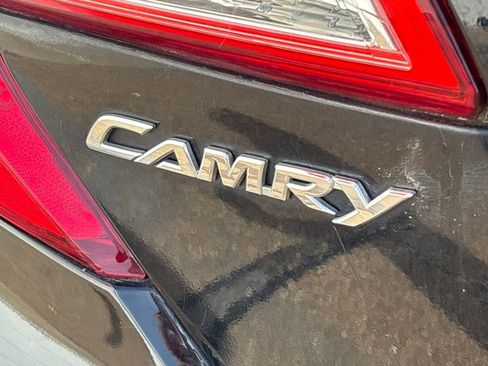 Used 2014 Toyota Camry LE image 31