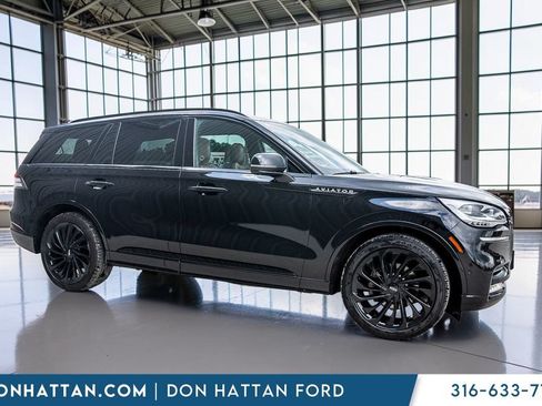 Used 2023 Lincoln Aviator Reserve w/ Equipment Group 201A AWD/4WD image 36