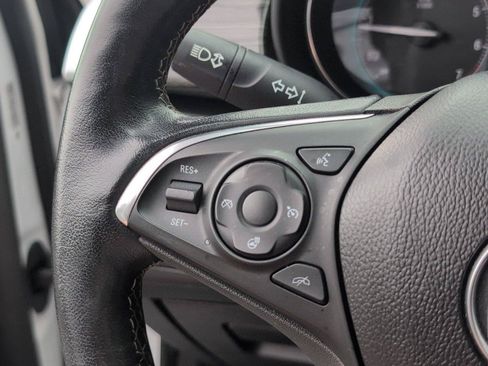 Used 2018 Buick Envision Essence FWD image 30