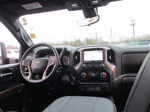 Used 2023 Chevrolet Silverado 2500 High Country w/ Z71 Off-Road Package image 27