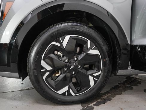 Used 2024 Kia Niro Wind w/ Wind Preserve Package FWD image 29