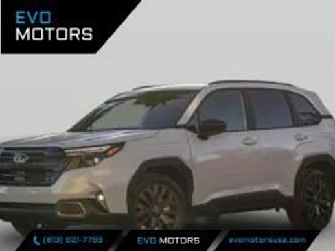 Used 2025 Subaru Forester Premium AWD/4WD image 1