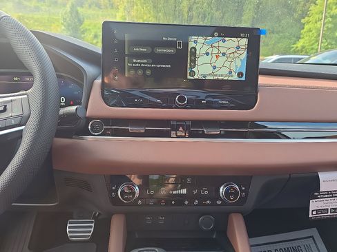 New 2025 Mitsubishi Outlander SEL image 19