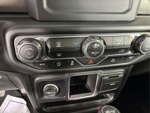 Used 2022 Jeep Wrangler Unlimited Sport AWD/4WD image 52