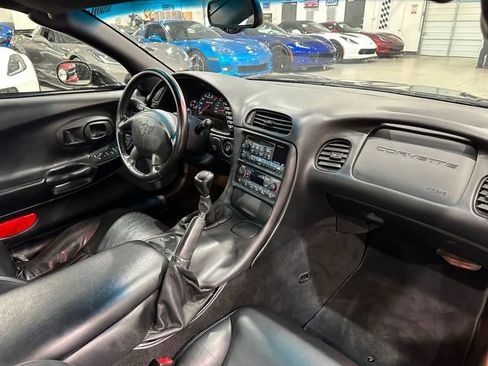 Used 2001 Chevrolet Corvette Z06 w/ Memory Pkg RWD image 10