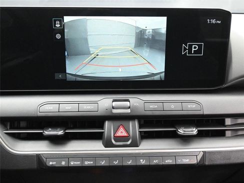 New 2025 Kia K4 LXS image 6