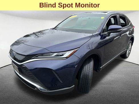 Certified 2023 Toyota Venza XLE image 6